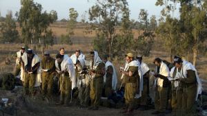 Soldados-israelies-rezando-shajarit